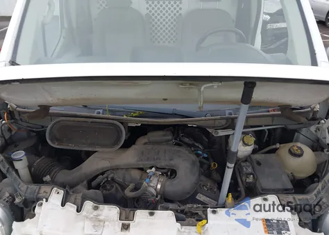 2016 Ford Transit-250 z USA, uszkodzony, nr VIN 1FTYR1ZM2GKB04590